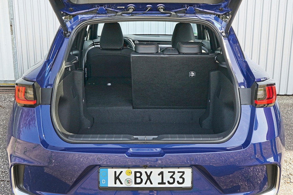 Lexus LBX