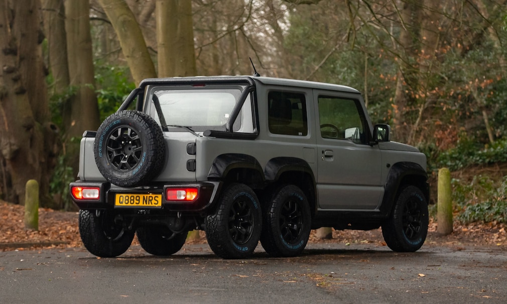 Suzuki Jimny 6x4 Truck Heckansicht
