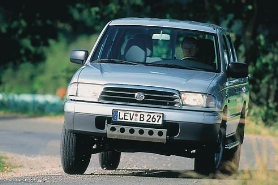 Mazda B2500 4WD SDX