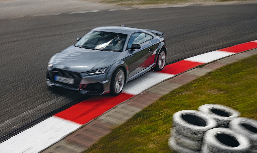 Audi TT auf Rennstrecke