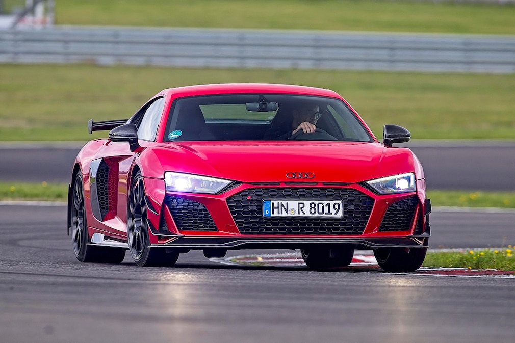 Audi R8 GT Corvette C8 Z06 Alpine A110 R