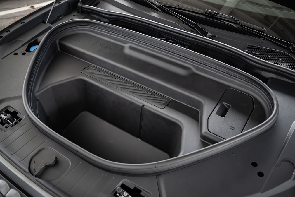 Audi SQ6 SUV e-tron quattro