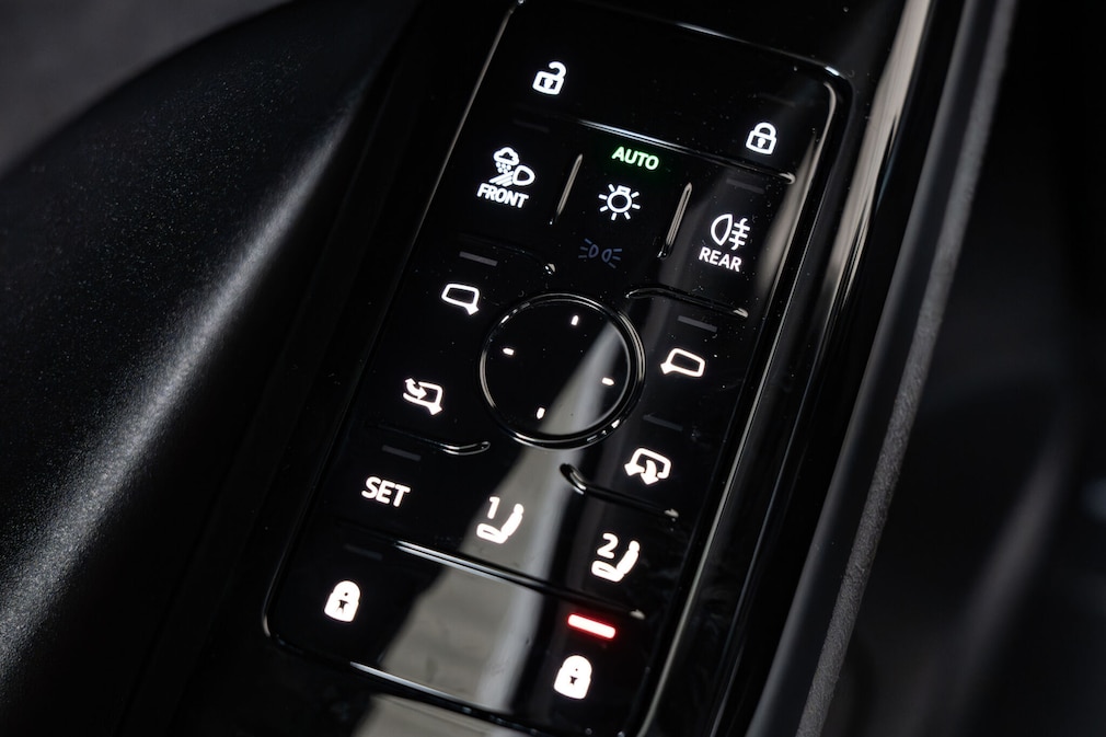 Audi SQ6 SUV e-tron quattro