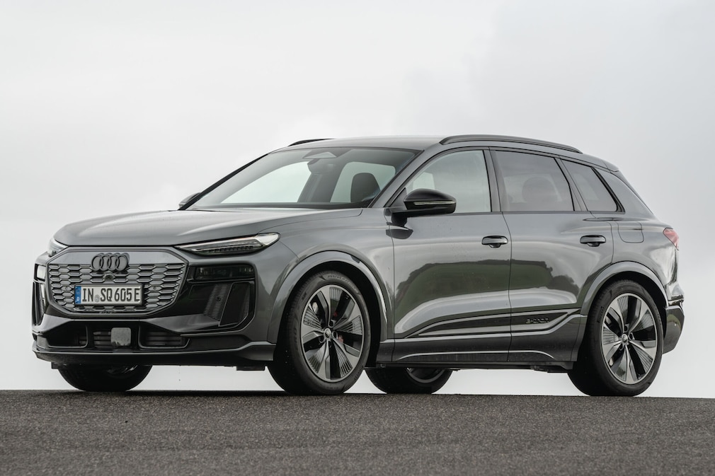 Audi SQ6 SUV e-tron quattro