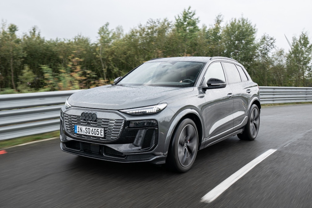 Audi SQ6 SUV e-tron quattro