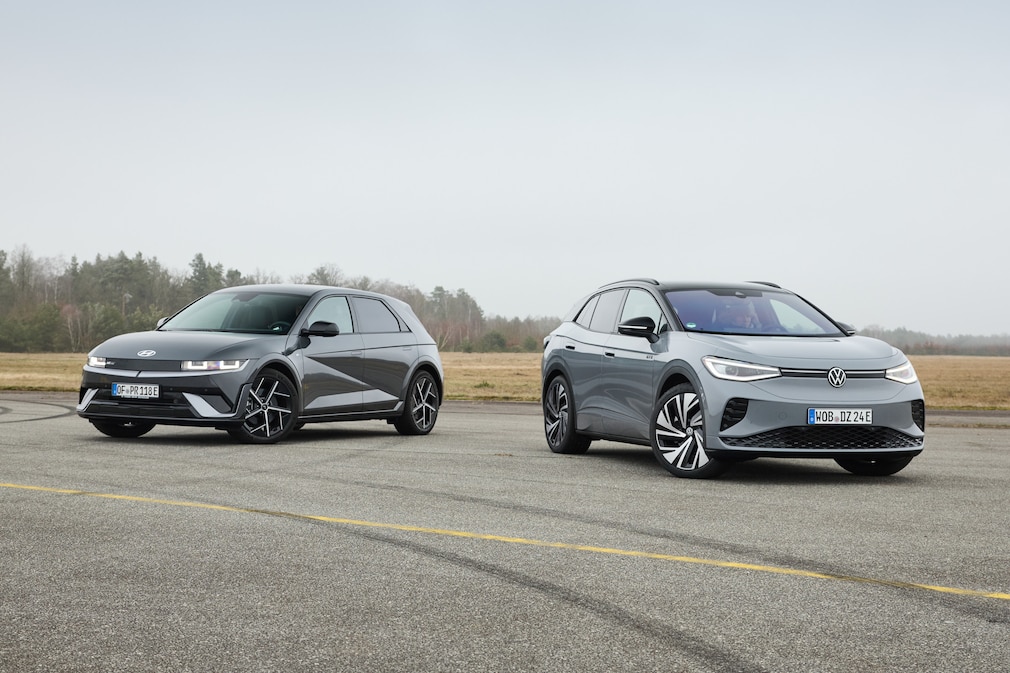 Hyundai Ioniq 5 vs. VW ID.4: Elektro-SUV im Test - AUTO BILD