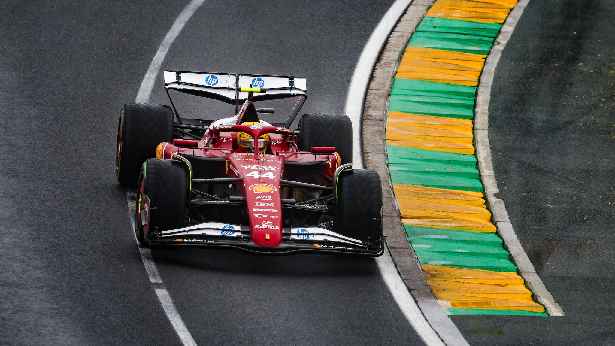 Hamilton unter Druck! Experte: Ferrari-Flitterwochen vorbei