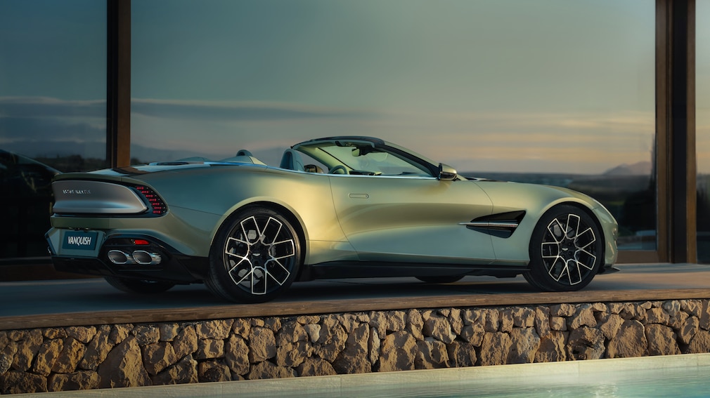 Aston Martin Vanquish Volante