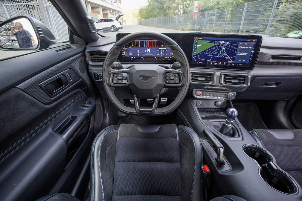 Ford Mustang Dark Horse