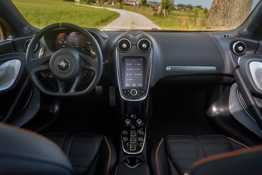 McLaren GTS