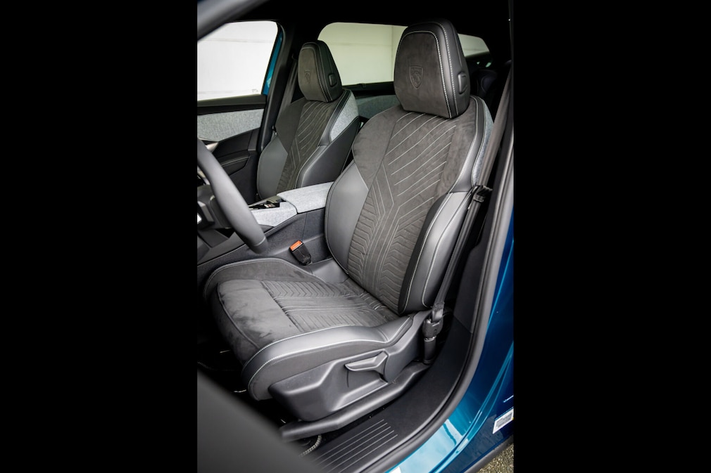 5008 Hybrid 136 e-DSC6
