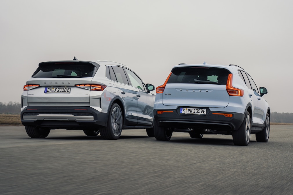 Skoda Elroq 85 Volvo EX40 Single Motor Ext. Range