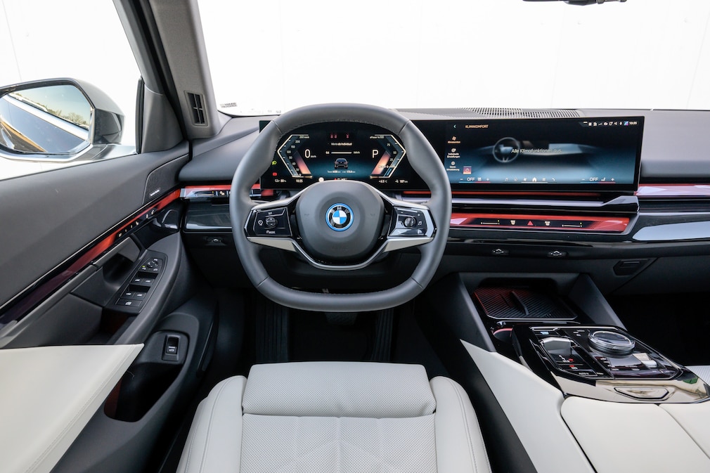 BMW i5 xDrive40 Touring