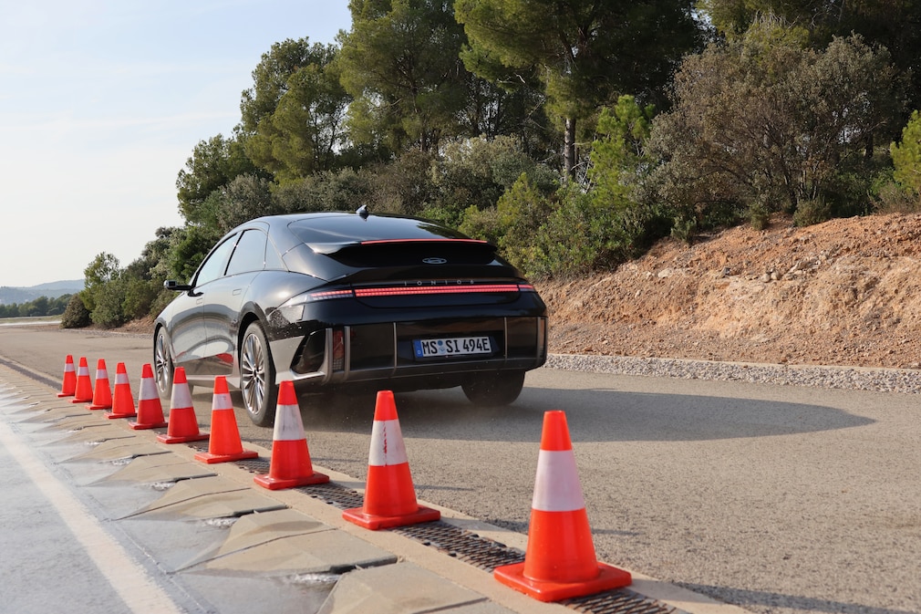 Ganzjahresreifen-Test 245/45 R 19