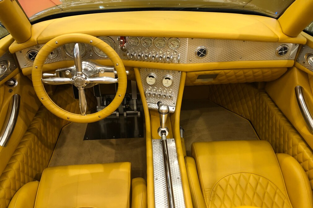 Spyker C8 Spyder, Cockpit