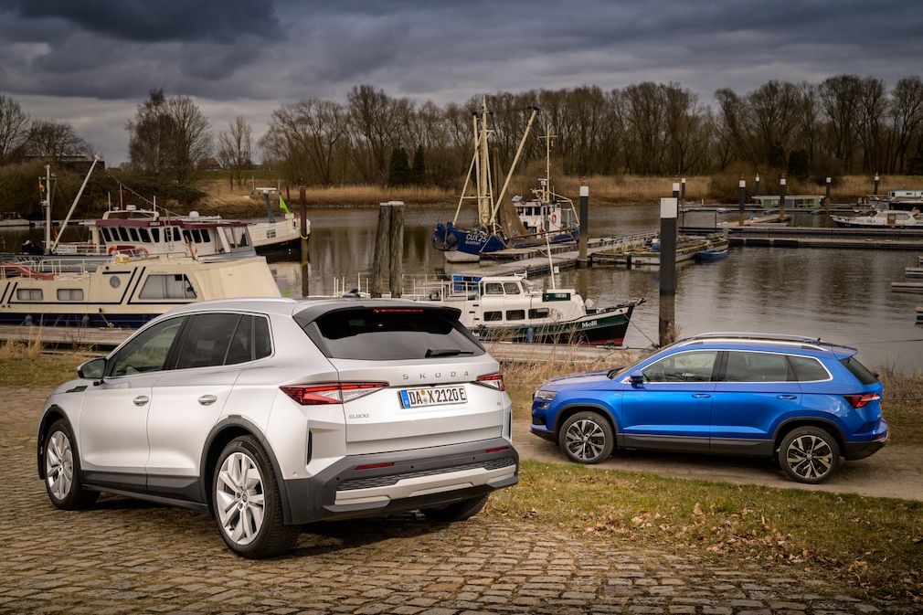 Skoda Elroq 85   Skoda Karoq 1.5