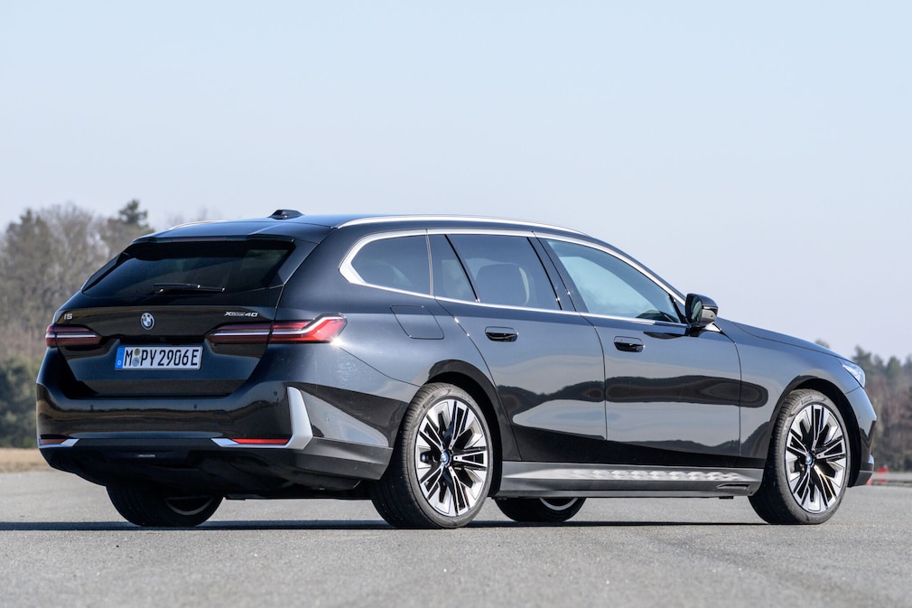 BMW i5 xDrive40 Touring