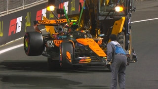 Norris crasht, Verstappen fliegt