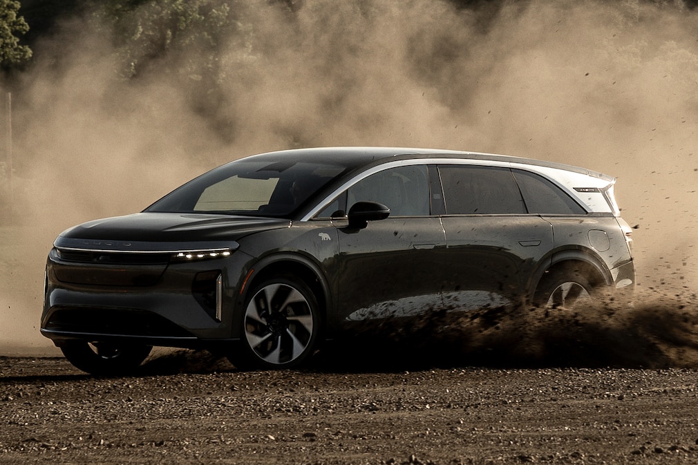Lucid Gravity Grand Tourer