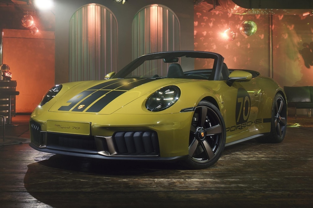 Der Porsche 911 "Spirit 70" von schräg vorn.