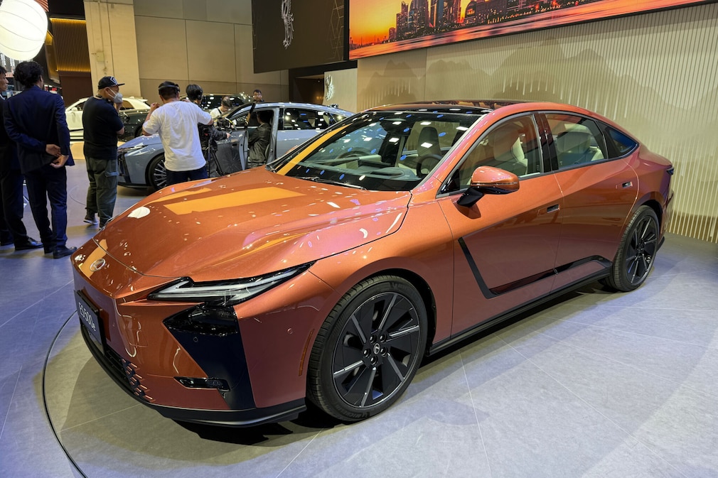 Lexus ES