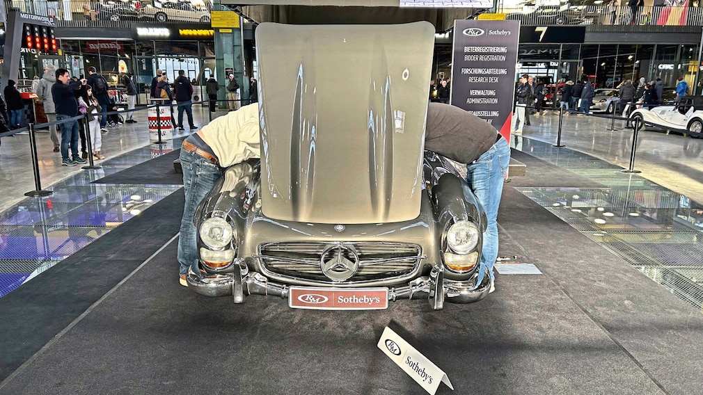 Kontroverse um Mercedes 300 SL Roadster