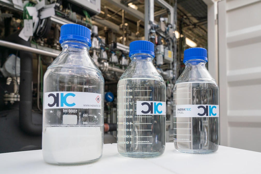 Nachhaltige E-Fuels und synthetisches Wachs aus einer Power-to-Liquid Anlage von Ineratec