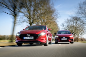 Hyundai i30 1.5 T-GDI Mazda 3 e-Skyactiv G 140
