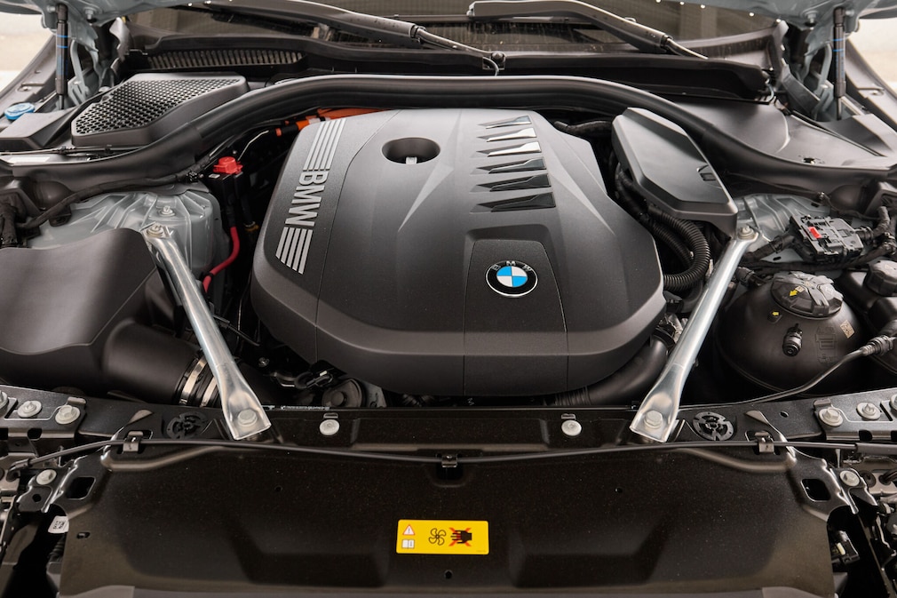 BMW 550e xDrive