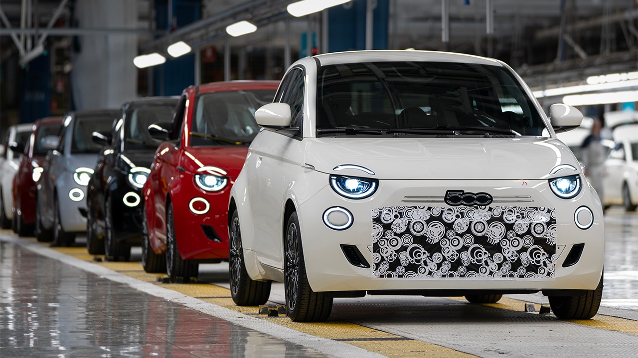 Official! Fiat 500 with combustion engine returns - AUTO BILD