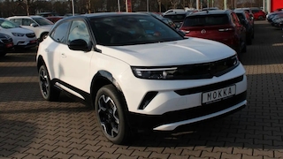 Kompaktes SUV von Opel mit wenig Kilometern zu verkaufen