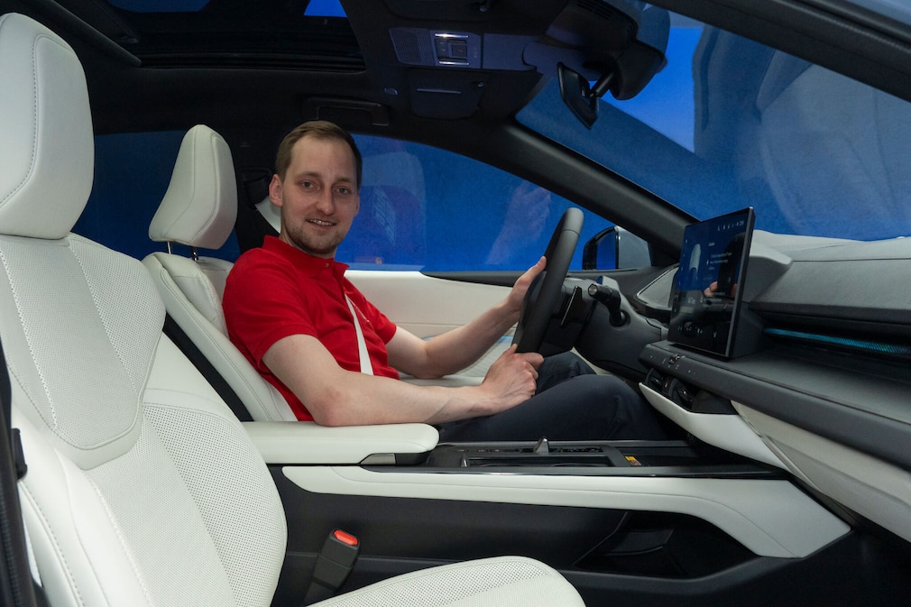 Lexus ES !! Sperrfrist 21. Mai, 08:00 Uhr !!