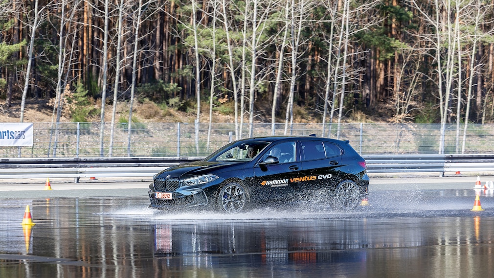 Hankook iON