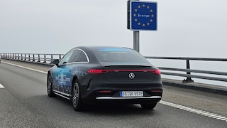 Langstrecken-Test erfolgreich bestanden: EQS mit Festkörperbatterie meistert 1.205 km mit einer einzigen BatterieladungLong-distance test successfully completed: EQS with solid-state battery covers 1,205 km on a single charge
