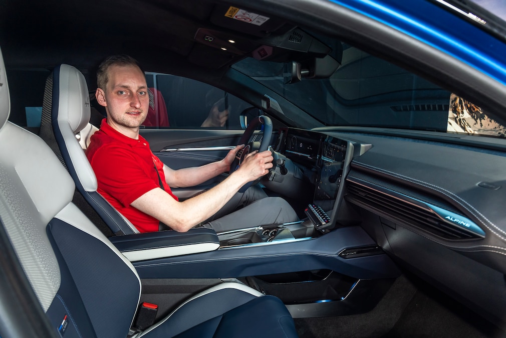 Alpine A390 !! Sperrfrist 27. Mai, 17:30 Uhr !!