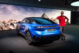 Alpine A390 !! Sperrfrist 27. Mai, 17:30 Uhr !!