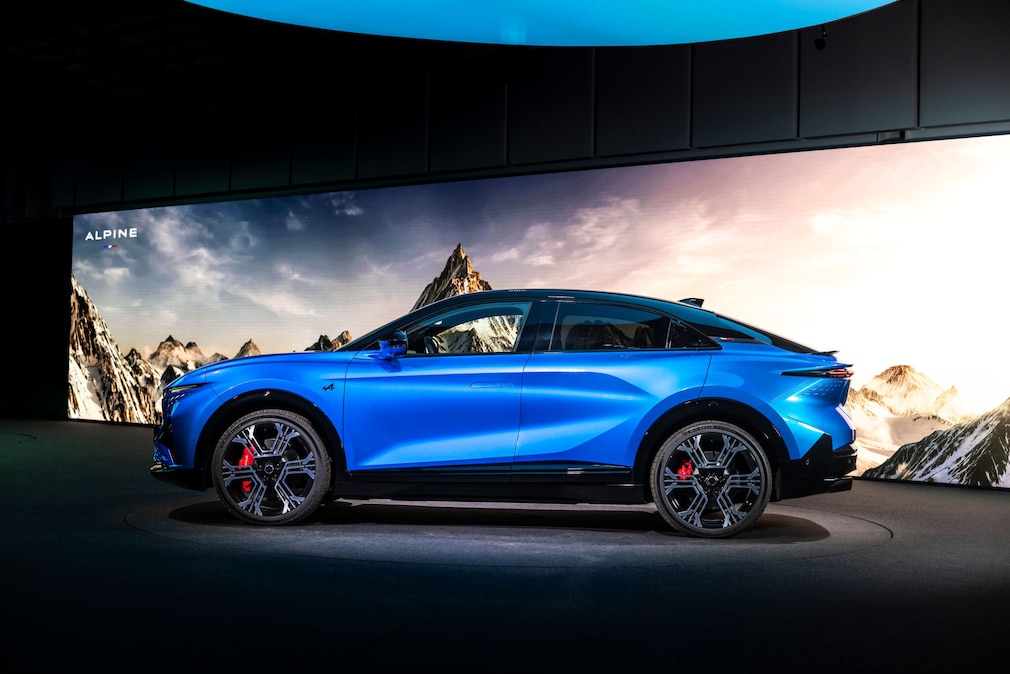 Alpine A390 !! Sperrfrist 27. Mai, 17:30 Uhr !!