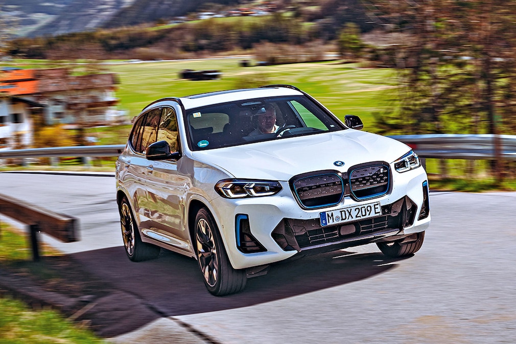 BMW iX3