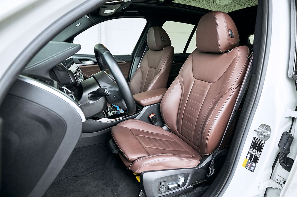 BMW iX3