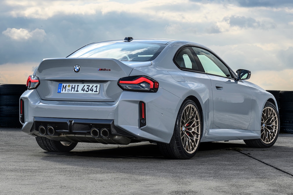 BMW M2 CS