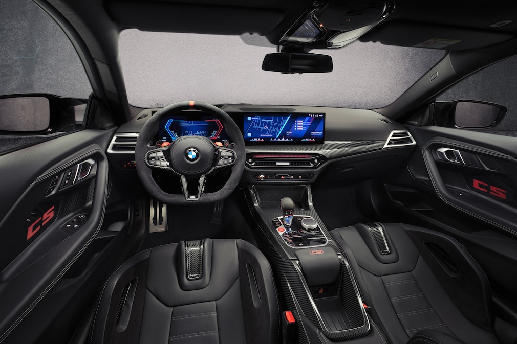BMW M2 CS