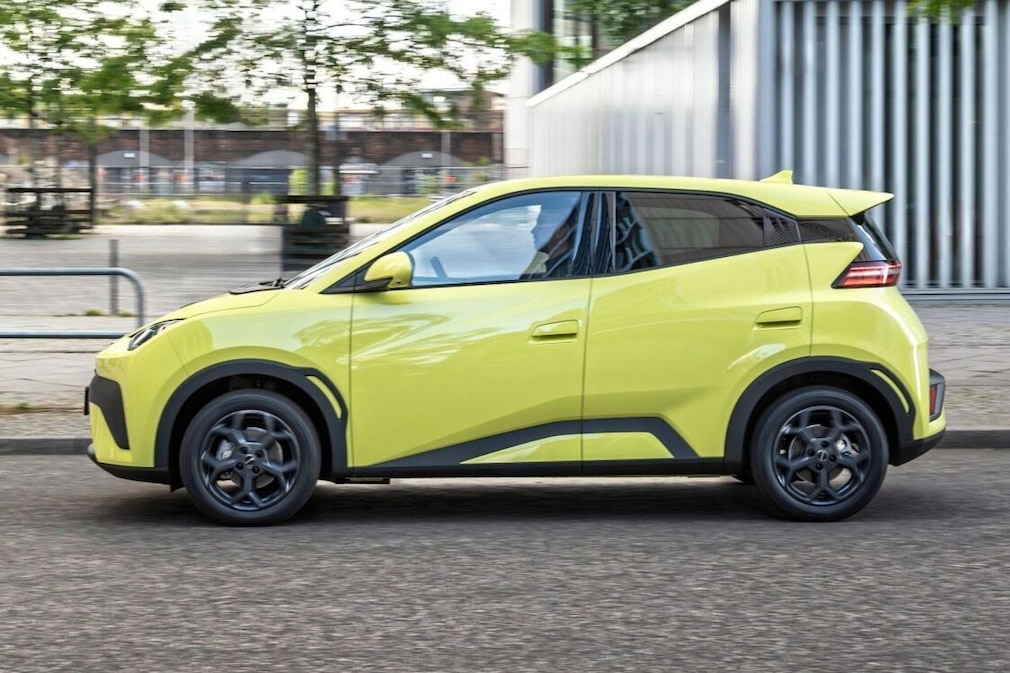 BYD Dolphin Surf