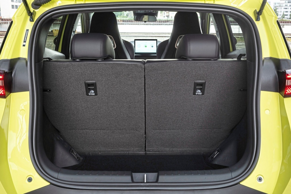 BYD Dolphin Surf