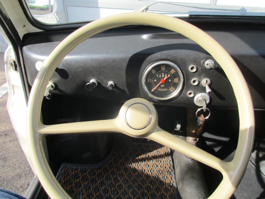 Cockpit des Goggomobils