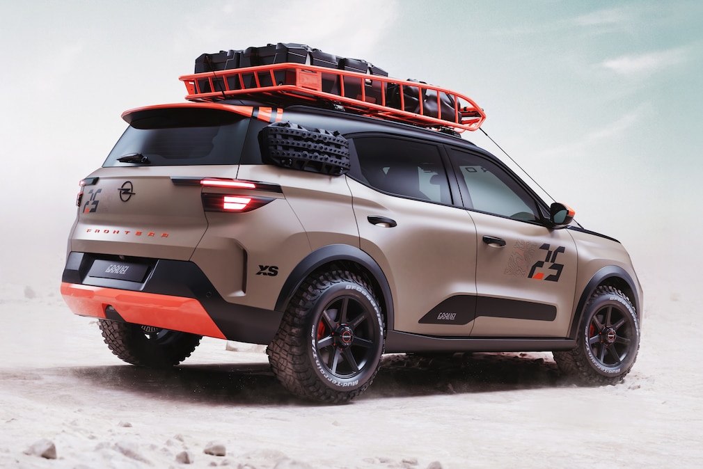 Das Show Car Opel Frontera Gravel in der Heckansicht.