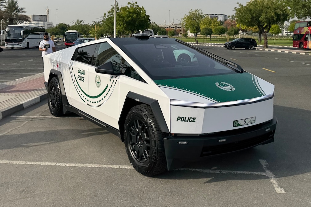 Die Supersportwagen der Dubai Police
