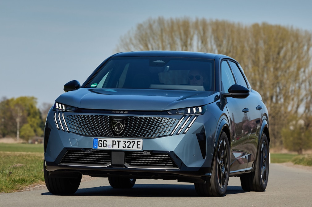 Peugeot E-3008 210