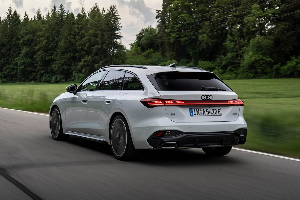 Audi A5 Avant e-hybrid quattro