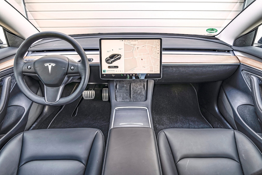 Tesla Model 3 Performance