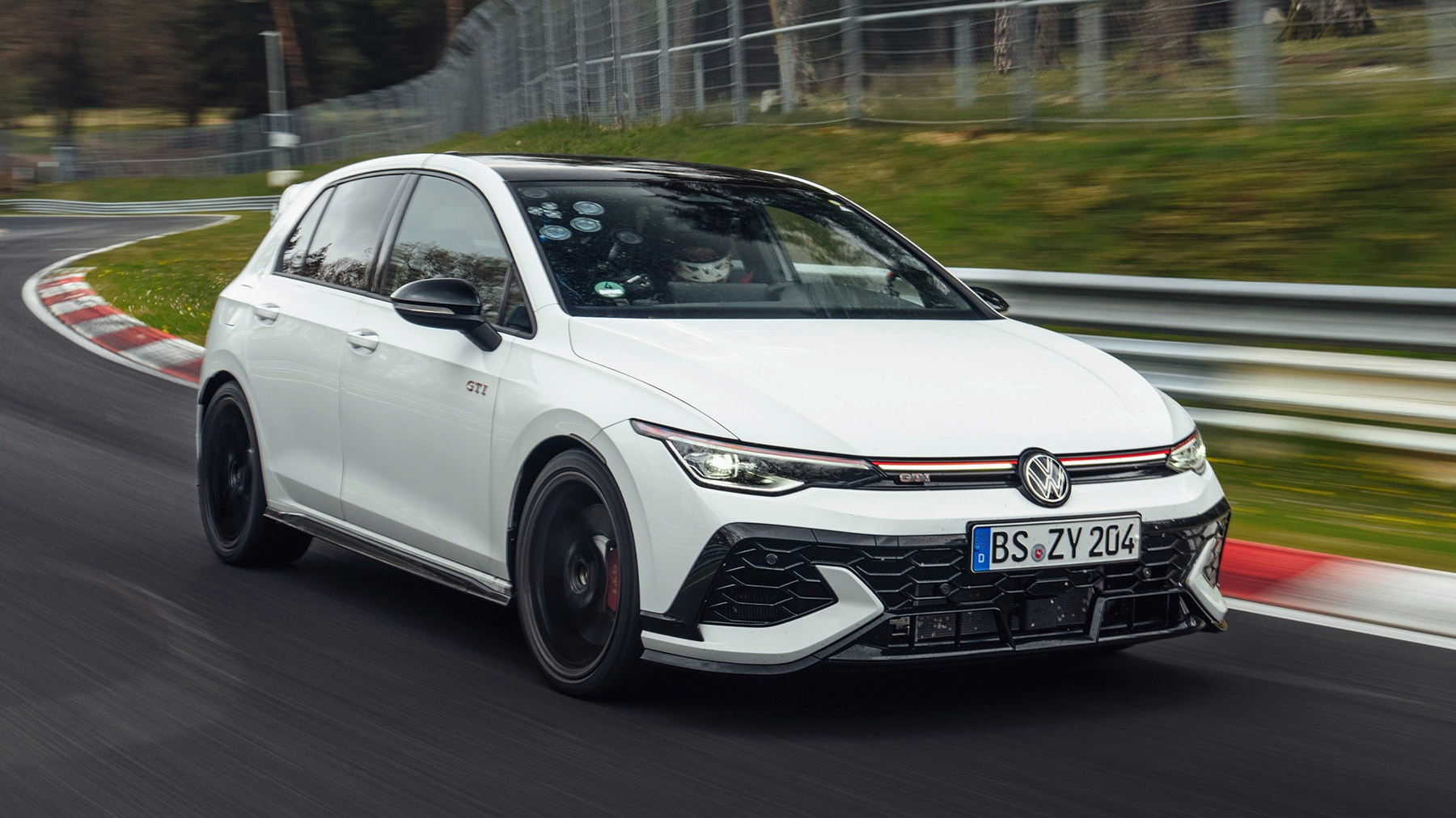 GTI-Jubil-um-mit-Paukenschlag-am-N-rburgring